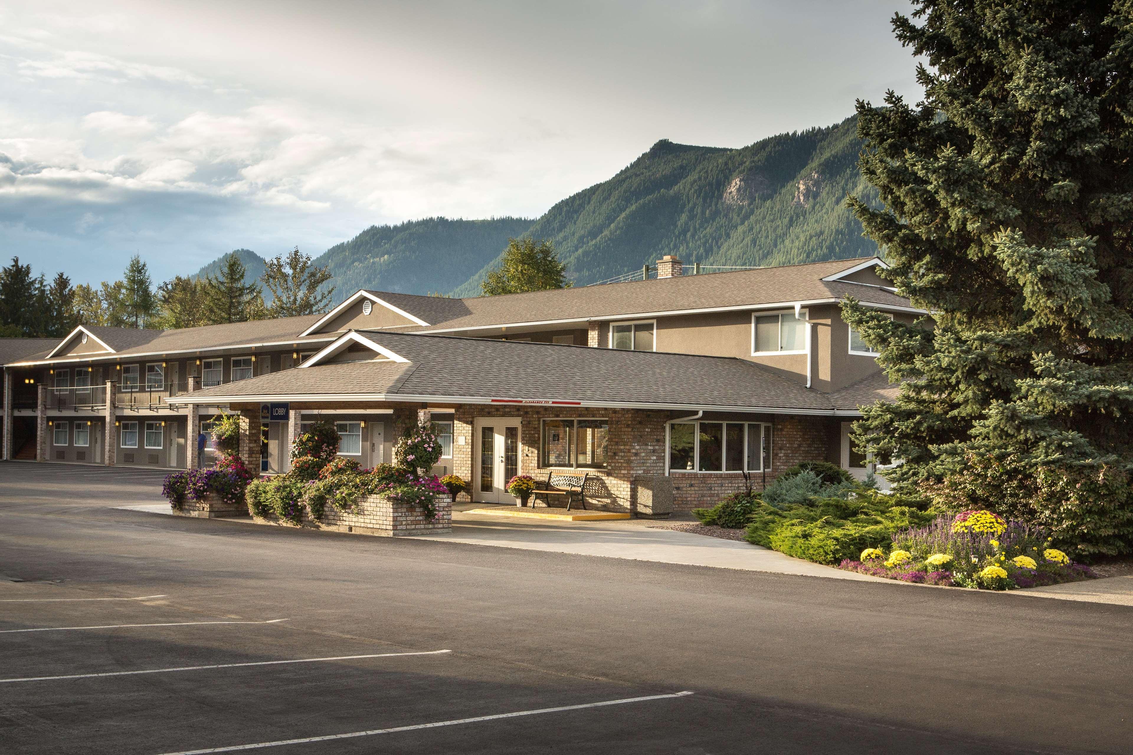 Best Western Sicamous Inn Exteriör bild