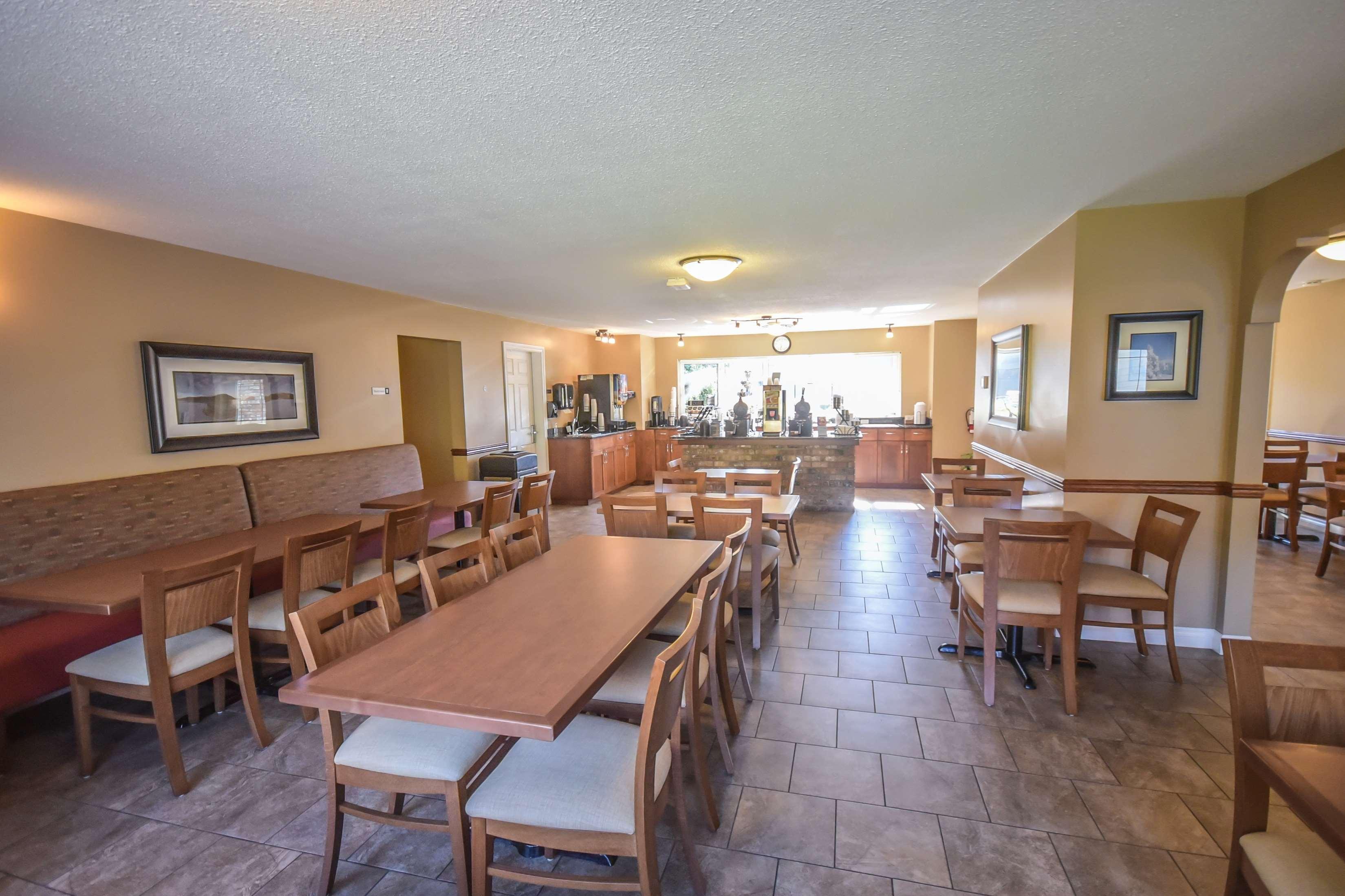 Best Western Sicamous Inn Exteriör bild